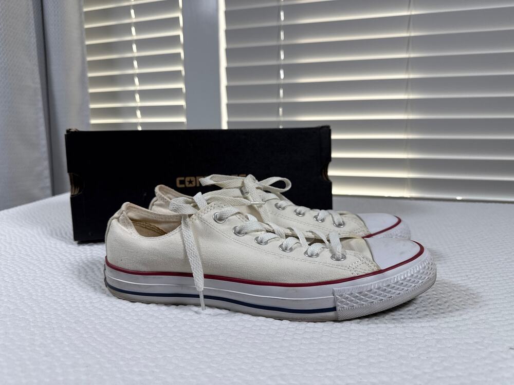 Converse Chuck Taylor All Star Low Top White Canvas Sneakers Womens 10 Mens 8